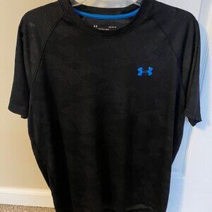 Mens "Under Armour" Heat Gear Short Sleeve Black with Blue logo Pullover Size L